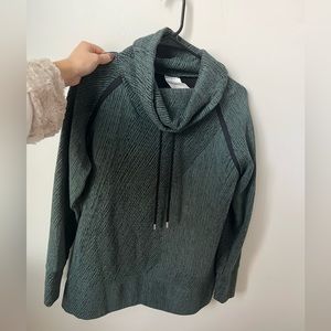 Size Large Kirkland sweater
